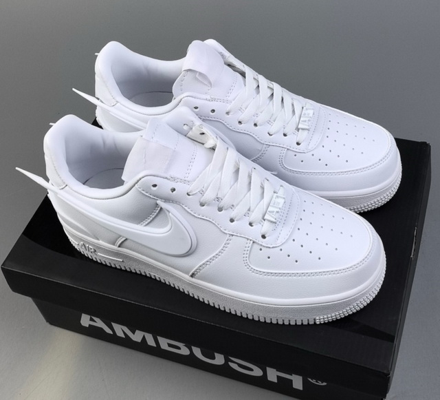 Nike Air Force Ones 010